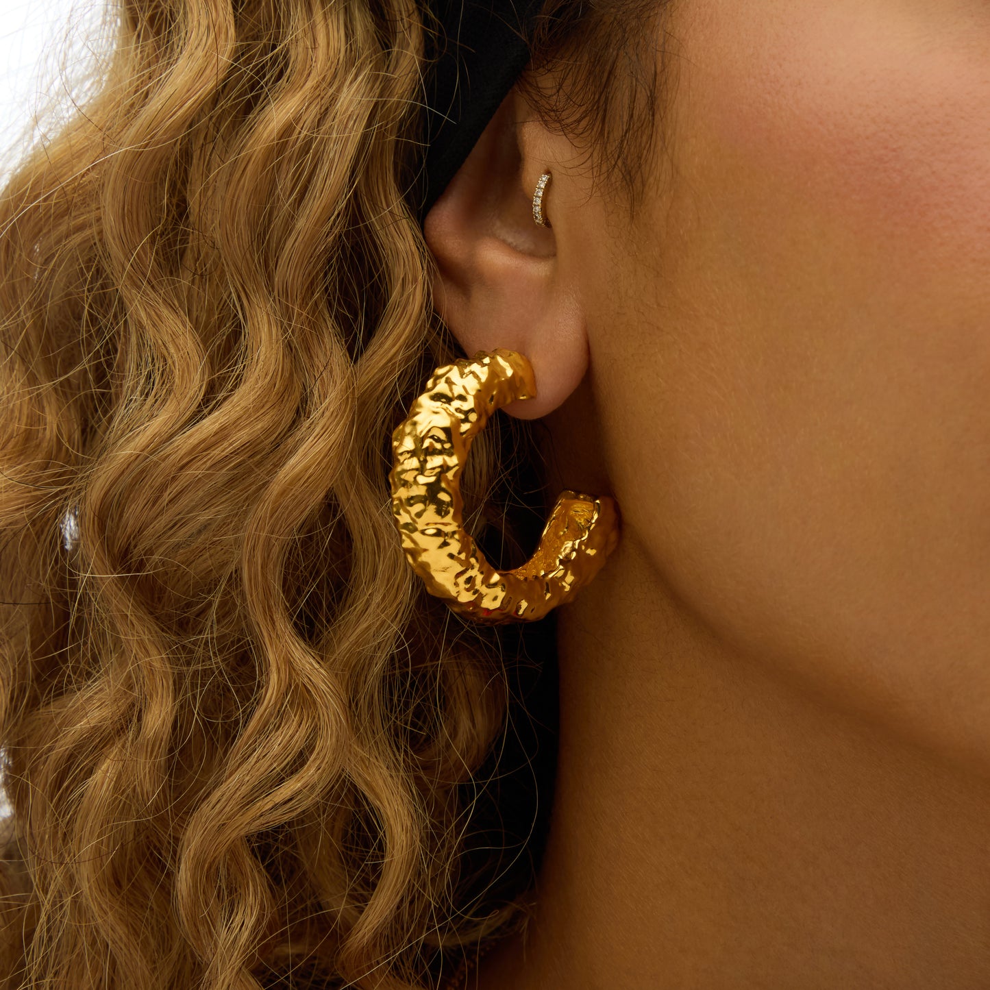 Amira Grande Hoops